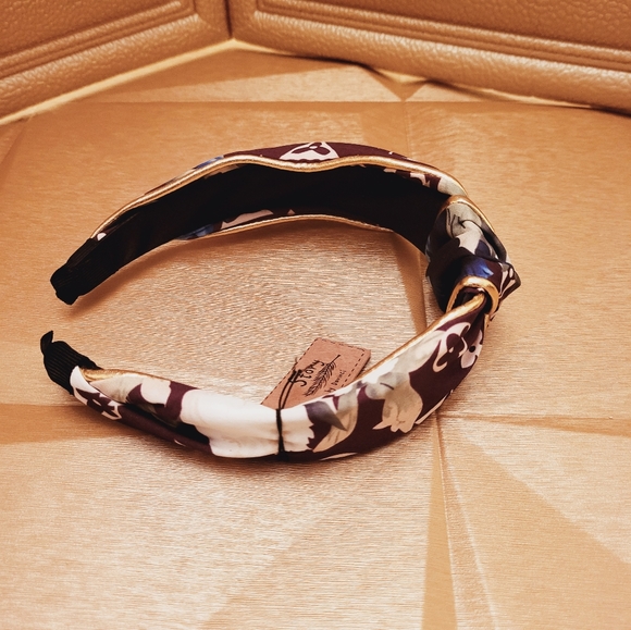 Designer Inspired Cloth Headband. FINAL PRICE - Picture 6 of 6